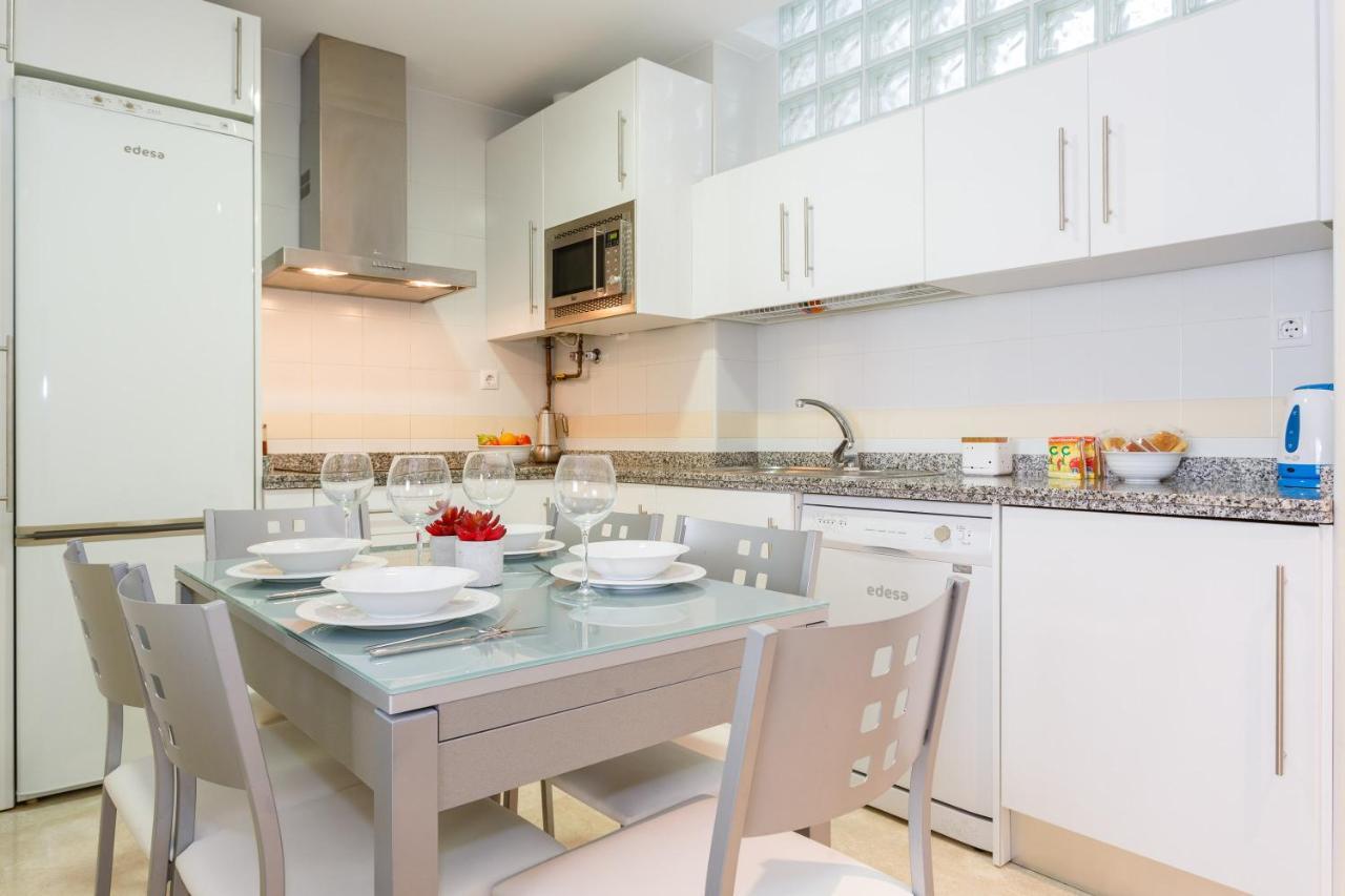 Apartamento Playa Cadiz By Isa Hoteles Ngoại thất bức ảnh