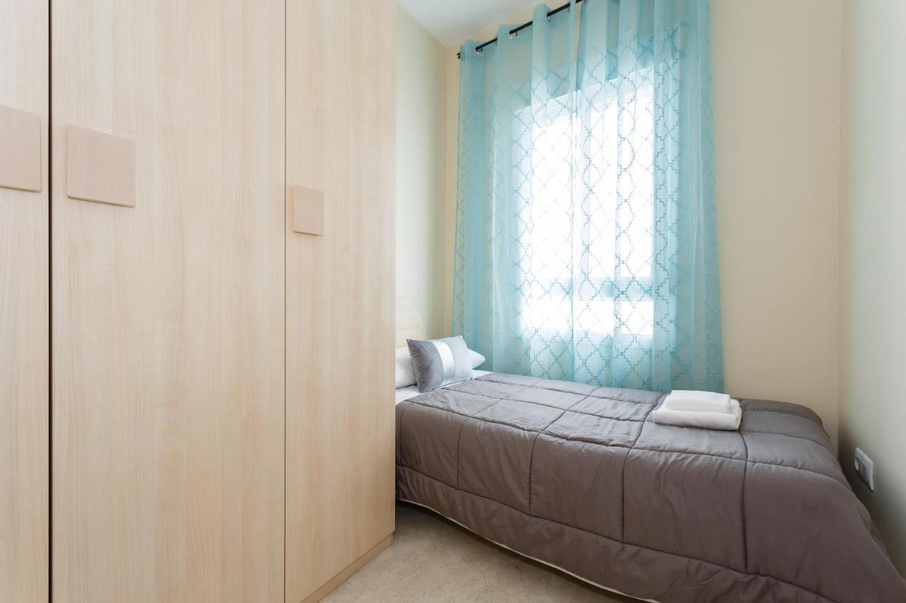 Apartamento Playa Cadiz By Isa Hoteles Ngoại thất bức ảnh